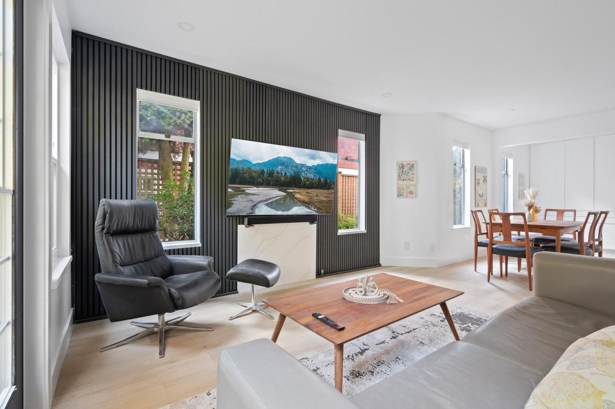 Modern Kitsilano 2 Bedroom With A Hot Tub Casa de férias